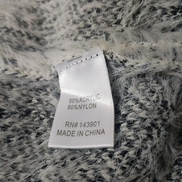 Coco + Carmen Fuzzy Animal Print Long Cardigan Sweater Fall Winter Cozy S / M‎ - Picture 10 of 11